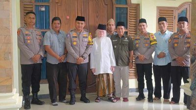 Kapolres Subang Silaturahim ke Ponpes Al-Islah Pimpinan Kiyai Usfuri Anshor