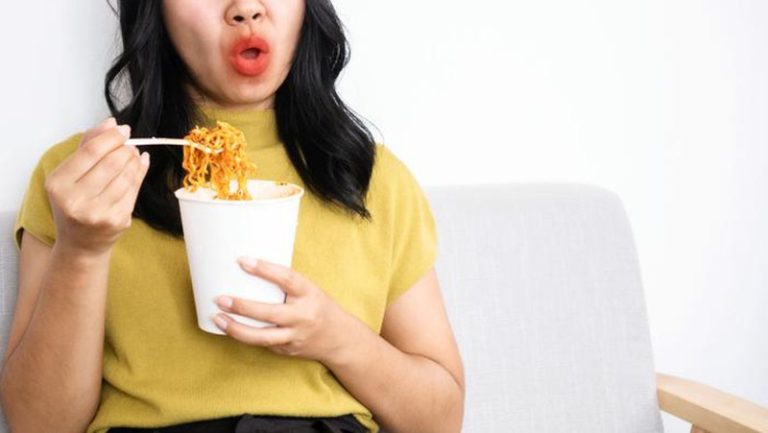 Nomor 4 Paling Sering Terjadi, Ini Kebiasaan yang Membuat GERD Kambuh