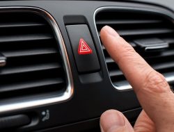 Jangan Asal Dinyalakan, Kenali Kapan Lampu Hazard Digunakan oleh Pengemudi