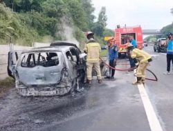 Mobil Terbakar di Tol Cipularang: Korsleting Listrik Diduga Jadi Penyebab