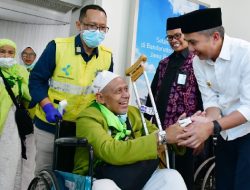 440 Jemaah Haji asal Subang Kloter 1 Tiba di BIJB Kertajati Majalengka