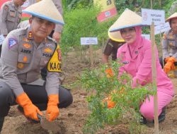 Peringati Hari Bhayangkara ke-78, Kapolres Subang Resmikan Sumur Air Bersih dan Penanaman Pohon