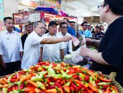Jelang Iduladha, PJ Gubernur Jabar dan Menteri Perdagangan Cek Harga di Pasar Tradisional
