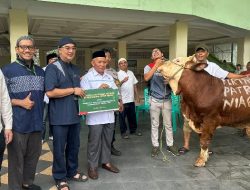 Pertamina Patra Niaga Regional Jawa Bagian Barat Salurkan Ratusan Hewan Kurban