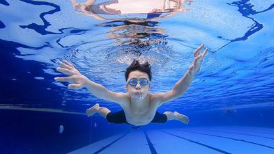 Terkait Mitos dan Fakta Tentang Berenang Setelah Makan