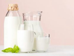 Memahami Perbedaan Susu UHT, Susu Steril, dan Susu Pasteurisasi