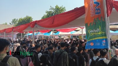 Ribuan Pencaker Serbu Job Fair Disnakertrans Subang
