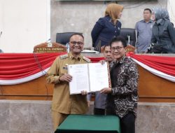 DPRD Subang Sahkan Raperda Bantuan Hukum dan Usulan Penyelenggaraan Pendidikan