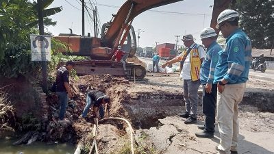 Sering Terjadi Genangan Air, Ruas Jalan Nasional Karawang – Subang Pantura Dilaksanakan Penggantian Crossdrain!