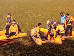 Agar Lingkungan Terjaga dan Sehat, Gulma Kiyambang di Situ Citapen Purwadadi Dibersihkan