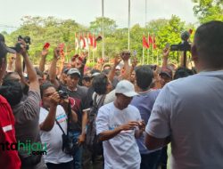 Jelang Pilkada, Niko Rinaldo Bersama 1000 Anggota PDIP Subang Kembalikan KTA