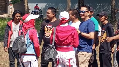 Sapa Warga di Dangdeur Subang, ARD Diteriaki Emak-emak: Menyala Bupati Gantengku