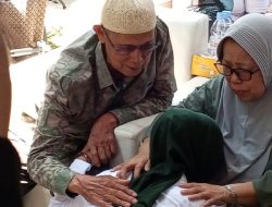 Tangis Haru Saat ASLINA Pamit ke Keluarga untuk Daftar ke KPUD Subang