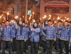 Sambut Hari Kemerdekaan, Ribuan Obor Hiasi Langit Subang