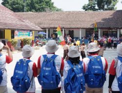 Relawan Bakti BUMN Batch VI Gelar Aksi Peduli Pendidikan di Subang