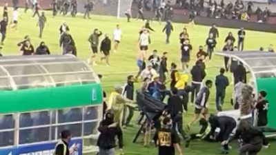 Kericuhan Terjadi Usai Laga Persib Bandung vs Persija Jakarta di Liga 1