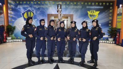 Ladies Squad Bea Cukai Gagalkan Penyelundupan Rokok Ilegal Senilai Rp 66 Miliar