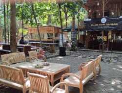 Saung Kopi Dahana, Tempat Kopi Tengah Kebun di Subang