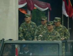 Presiden Prabowo Pimpin Upacara Parade Senja dan Penurunan Bendera Merah Putih di Akmil Magelang