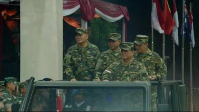 Presiden Prabowo Pimpin Upacara Parade Senja dan Penurunan Bendera Merah Putih di Akmil Magelang