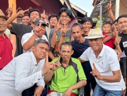 Sapa Warga di Binong, Calon Bupati Subang H. Ruhimat Terharu Dengan Semangat Pendukung Setianya
