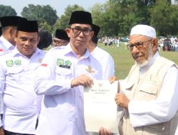 Ketua Dewan Pembina As-Syifa Subang Terima Penghargaan dari Pemerintah di Hari Santri Nasional