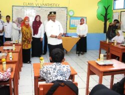 Pj. Bupati Subang Luncurkan Makan Siang Gratis  Bergizi di SD Negeri Cibitung 1