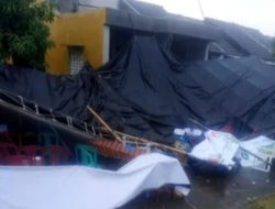 Diguyur Hujan, TPS di Perumahan Permata Hijau Subang Ambruk
