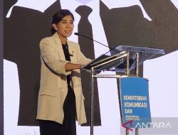 Menkomdigi Meutya Hafid Siapkan Aturan Pembatasan Usia Penggunaan Media Sosial
