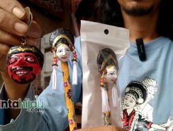 Kerajinan Topeng Wayang Tradisional Cirebon Tembus Pasar Mancanegara