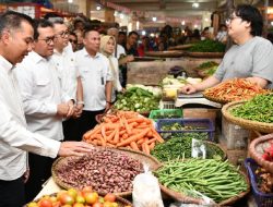 Jelang Nataru, Mendag Pantau Harga Bahan Pokok di Bandung Barat