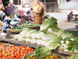 Jelang Nataru, Pemprov Jabar Pastikan Stok Barang Pokok Aman