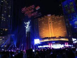 Pesta Kembang Api dan Drone Spektakuler Hiasai Langit di Bundaran HI Jakarta Saat Pergantian Tahun 2025