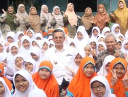 Pj. Bupati Subang Berkunjung ke SDIT Al-Furqon, Ajak Siswa Saling Menyayangi