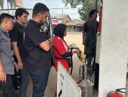 Polres Subang Sidak SPBU untuk Pastikan Kualitas dan Takaran BBM