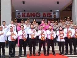 Ungkap Kasus Narkoba 5.14 Kg, 8 Personil Polres Subang Diganjar Penghargaan