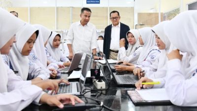 Pj. Gubernur Jabar Bey Machmudin Ajak Jaga Iklim Investasi di Daerah