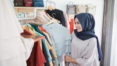 Ini Beberapa Koleksi Fashion yang Wajib Ada di Lemari Kamu!