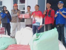 Dinsos Subang Kirim Bantuan ke Lokasi Bencana Puting Beliung, dari Tenda Sampai Selimut dan Kidds Ware