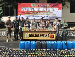 Polres Majalengka Musnahkan Ribuan Botol Miras Jelang Idul Fitri