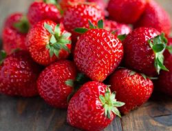 Mengenal Manfaat Stroberi untuk Kesehatan