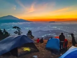 Bikin Betah, Bukit Pamoroan Spot Camping Keren di Majelangka untuk Menikmati Malam