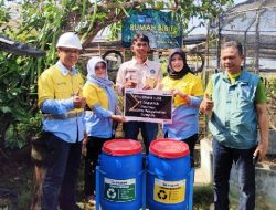Peringati Hari Bumi, DAHANA Berikan Fasilitas Kebersihan untuk Warga Subang