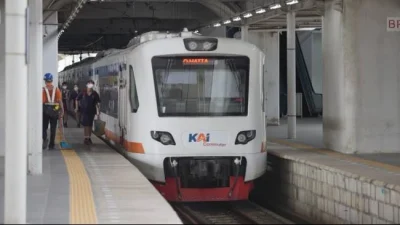 KAI Commuter Tambah Perjalanan Commuter Line Basoetta untuk Arus Balik Lebaran 2025