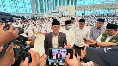 Kiyai Maman Imanulhaq Sampaikan Tiga Kunci Sukses Haji Saat Manasik Ribuan Calhaj di BIJB Majalengka