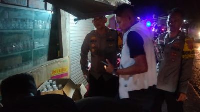 Cegah Kriminalitas, Polsek Pagaden Sita Puluhan Botol Minuman Keras