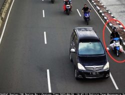 Aksi Mengerikan di Tangerang, Pembunuh Bawa Mayat dalam Karung Pakai Motor Terekam CCTV