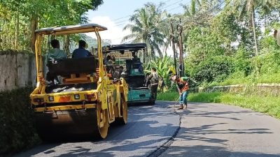 Aqua Subang Lakukan Perbaikan Jalan di Jalur Selatan