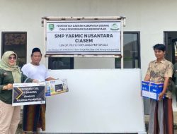 DAHANA Salurkan Bantuan Pendidikan ke Dua Sekolah di Ciasem Subang