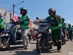 Ratusan Driver Ojol di Puwakarta Lakukan Demo, Mulai dari Dorong Motor Hingga Matikan Aplikasi